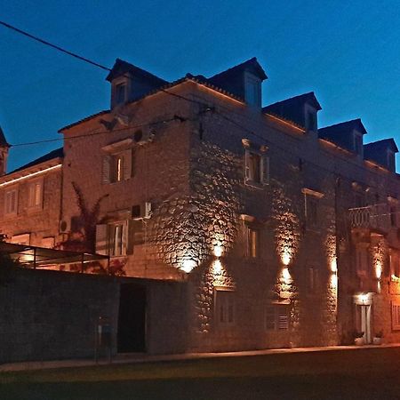 Carol Rooms Trogir Eksteriør billede