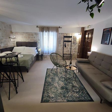 Carol Rooms Trogir Eksteriør billede
