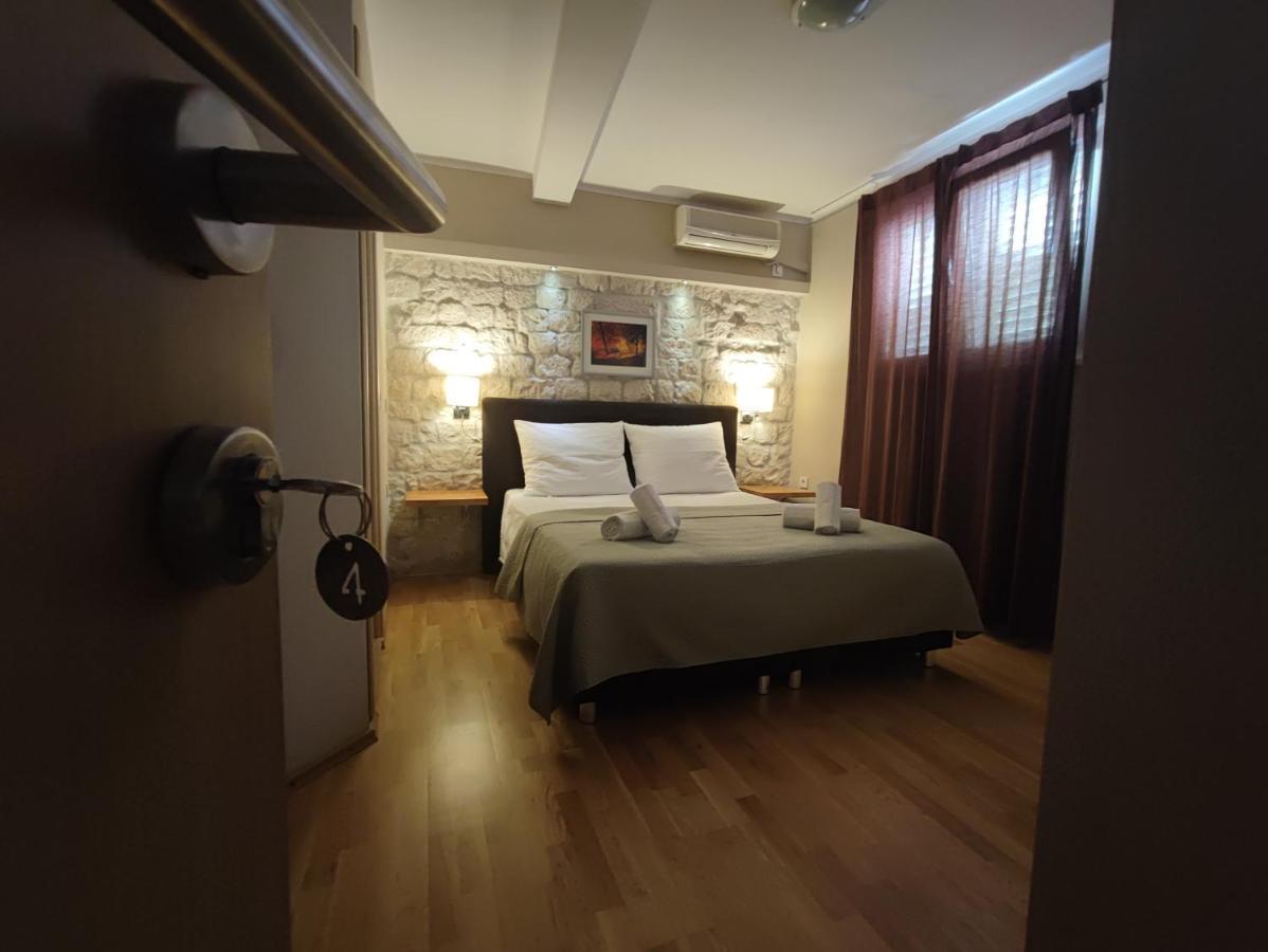 Carol Rooms Trogir Eksteriør billede