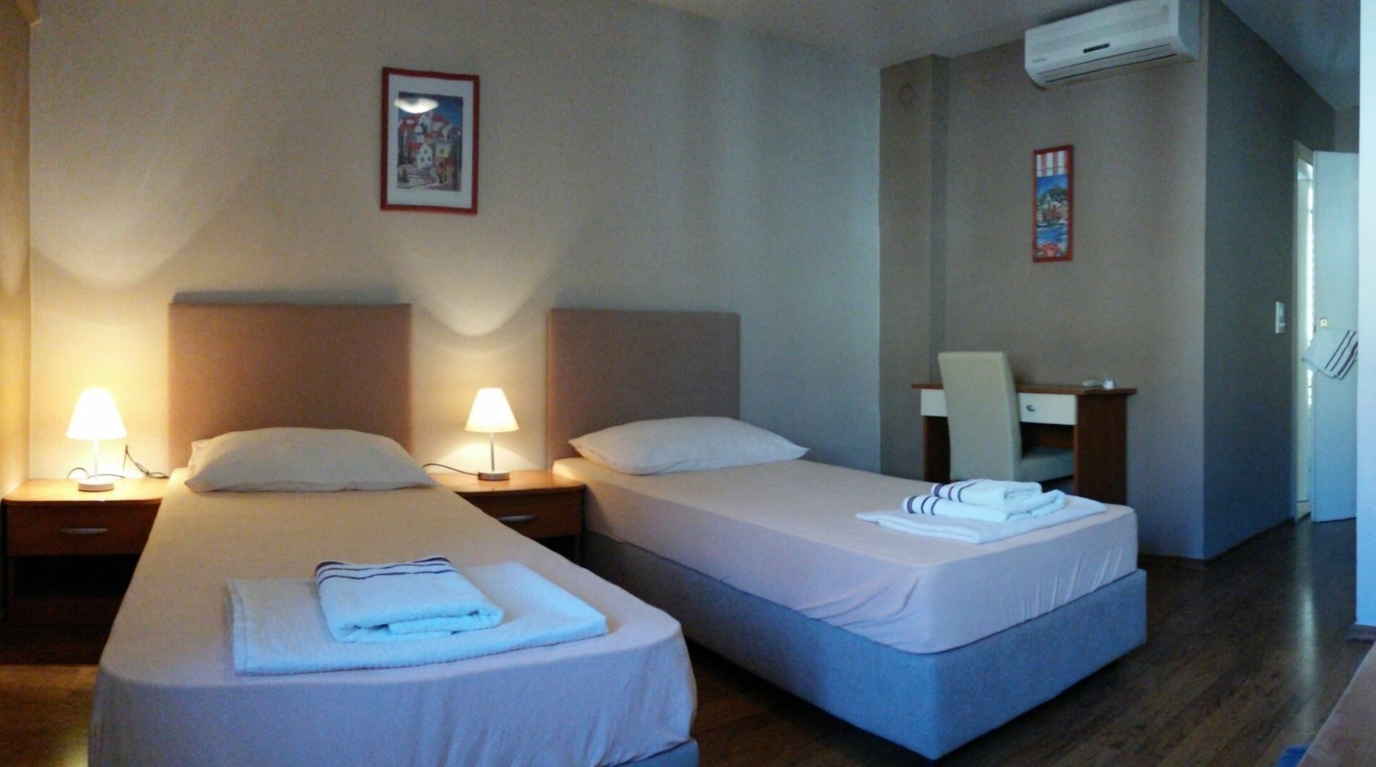 Carol Rooms Trogir Eksteriør billede